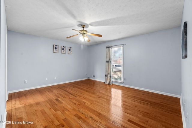 7409 Independence Cove, Louisville, KY 40214