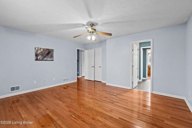 7409 Independence Cove, Louisville, KY 40214