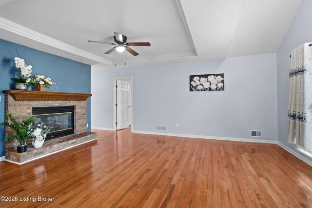 7409 Independence Cove, Louisville, KY 40214