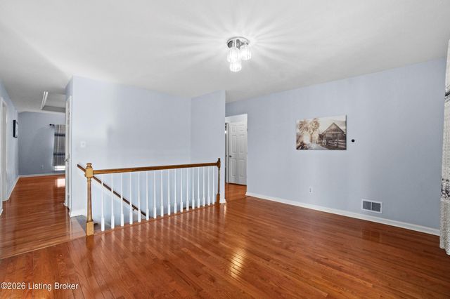 7409 Independence Cove, Louisville, KY 40214