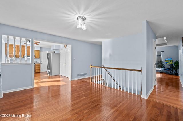 7409 Independence Cove, Louisville, KY 40214