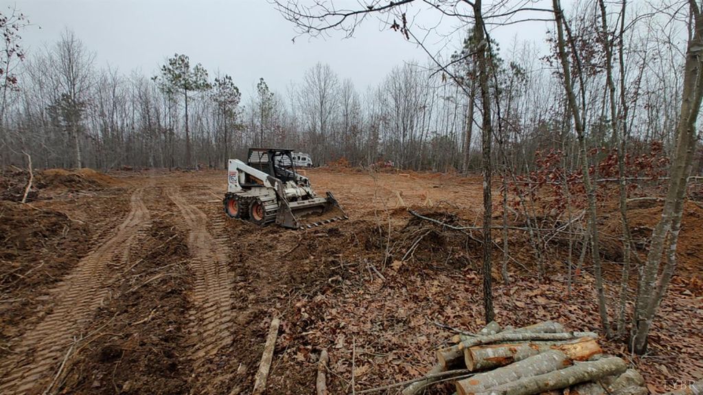 Image 10 of property listing at 0 Happy Trails Lane, Appomattox, VA 24522