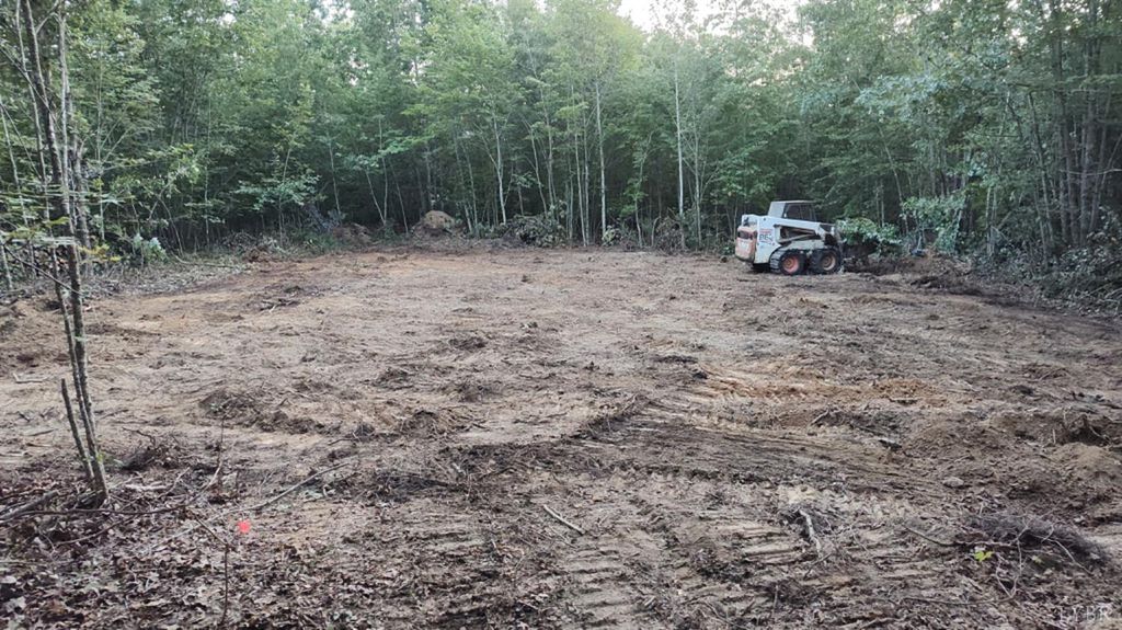 Image 3 of property listing at 0 Happy Trails Lane, Appomattox, VA 24522