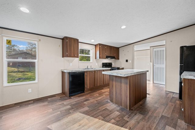 2231 Westminster Hwy Street, Walhalla, SC 29691