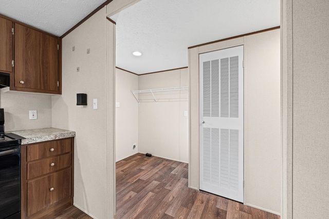 2231 Westminster Hwy Street, Walhalla, SC 29691