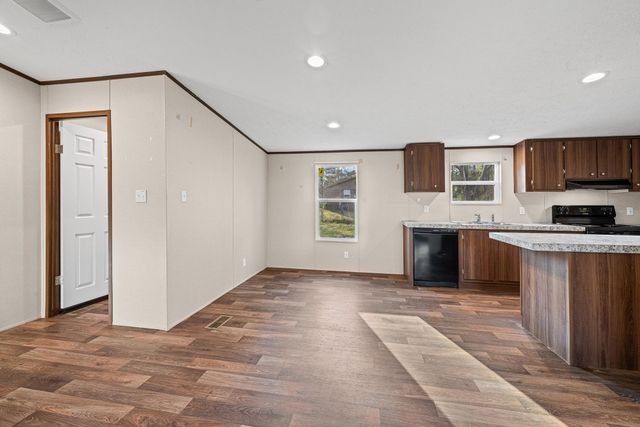 2231 Westminster Hwy Street, Walhalla, SC 29691