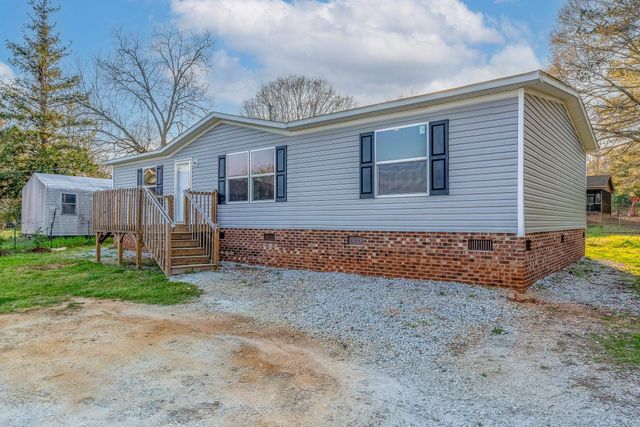 2231 Westminster Hwy Street, Walhalla, SC 29691