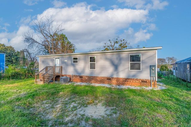 2231 Westminster Hwy Street, Walhalla, SC 29691