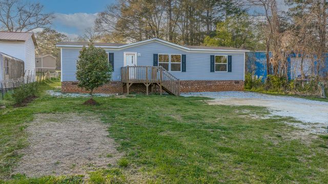 2231 Westminster Hwy Street, Walhalla, SC 29691