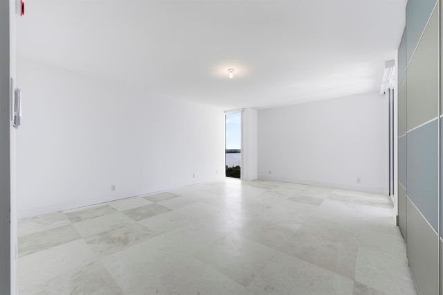 5510 N Ocean Drive 7c, Singer Island, FL 33404