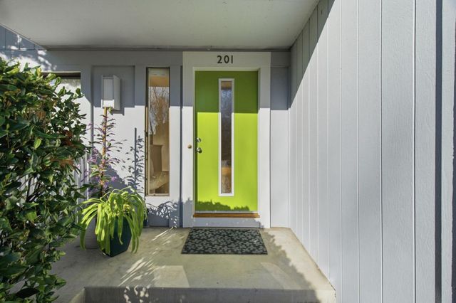 201 Ortega Avenue, Mountain View, CA 94040