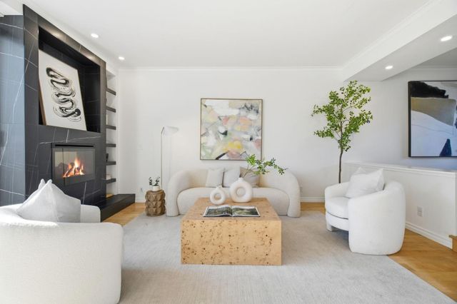 201 Ortega Avenue, Mountain View, CA 94040