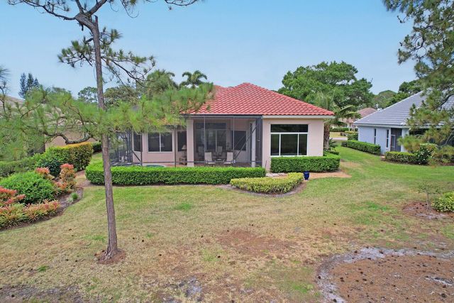8120 Links Way, Port St Lucie, FL 34986