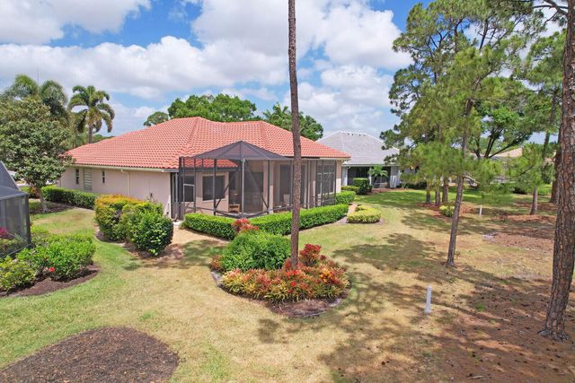 8120 Links Way, Port St Lucie, FL 34986