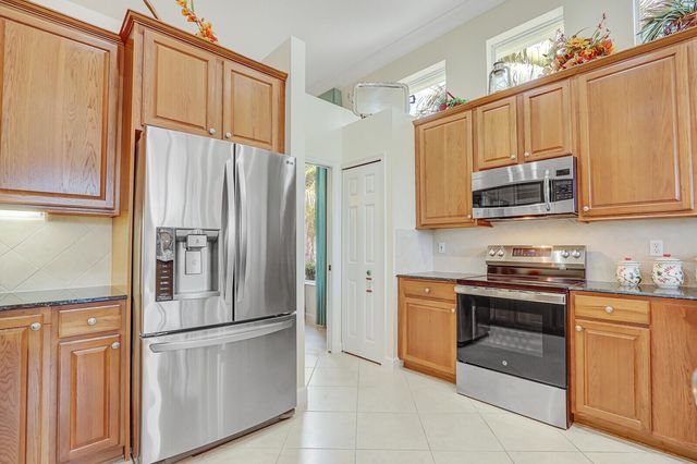 8120 Links Way, Port St Lucie, FL 34986