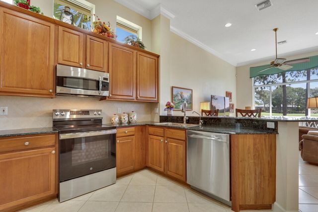 8120 Links Way, Port St Lucie, FL 34986