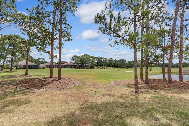 8120 Links Way, Port St Lucie, FL 34986