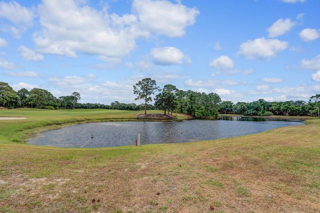 8120 Links Way, Port St Lucie, FL 34986