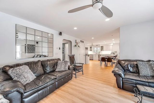 396 Dedham St, Newton, MA 02459