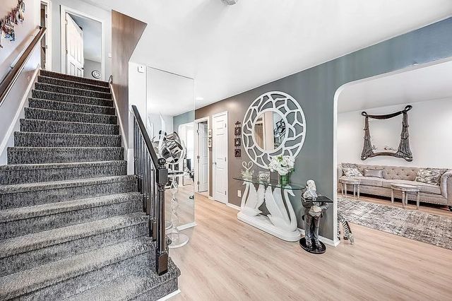 396 Dedham St, Newton, MA 02459