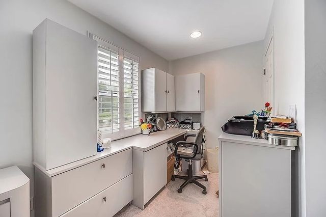 396 Dedham St, Newton, MA 02459
