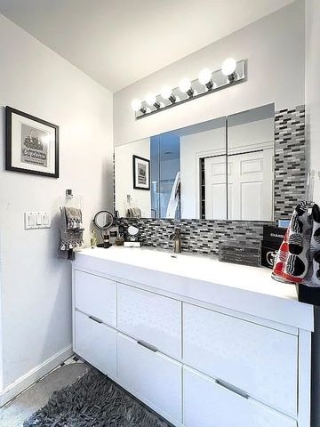 396 Dedham St, Newton, MA 02459