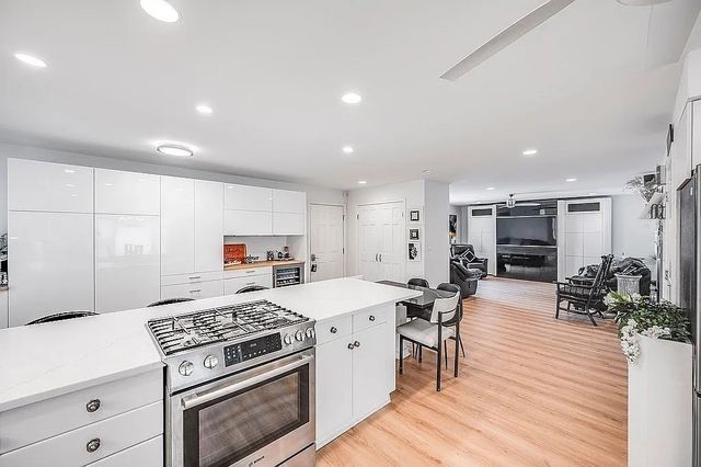 396 Dedham St, Newton, MA 02459