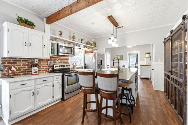 9282 State Highway 75 S, New Waverly, TX 77358