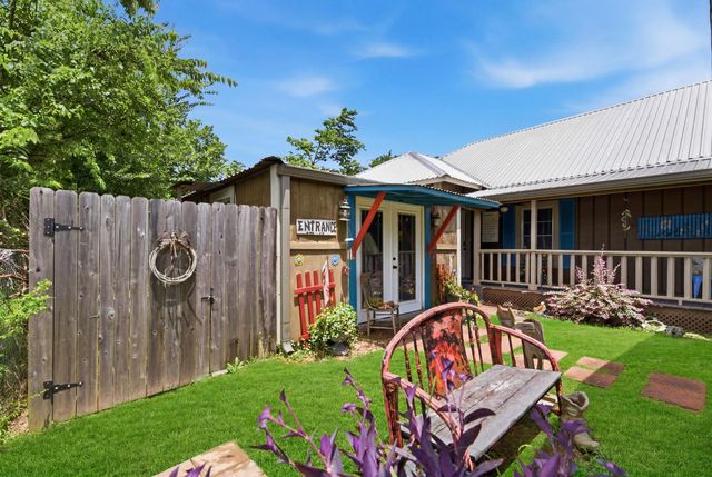 9282 State Highway 75 S, New Waverly, TX 77358