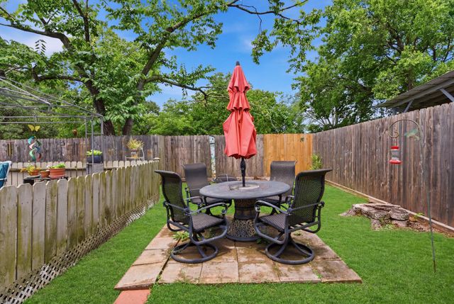 9282 State Highway 75 S, New Waverly, TX 77358