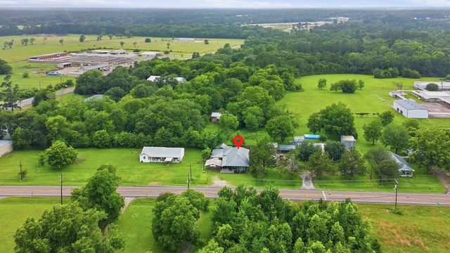 9282 State Highway 75 S, New Waverly, TX 77358