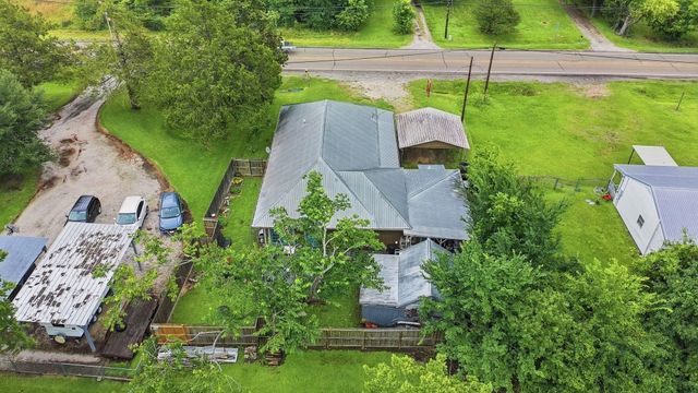 9282 State Highway 75 S, New Waverly, TX 77358