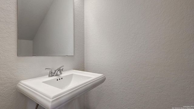 385 Haby Hollow, San Antonio, TX 78253