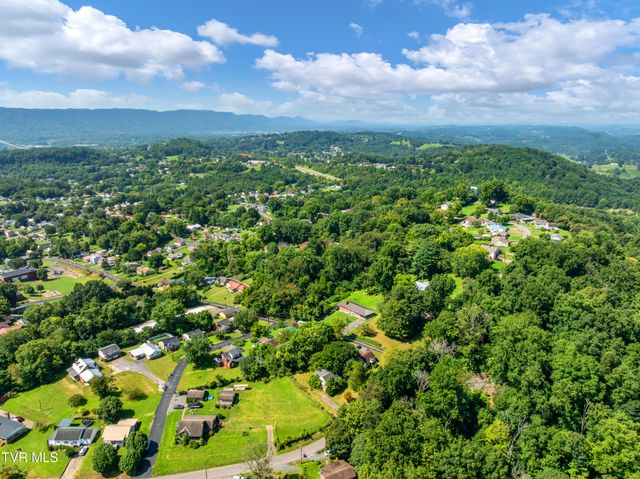 1605 Highpoint Avenue, Kingsport, TN 37665