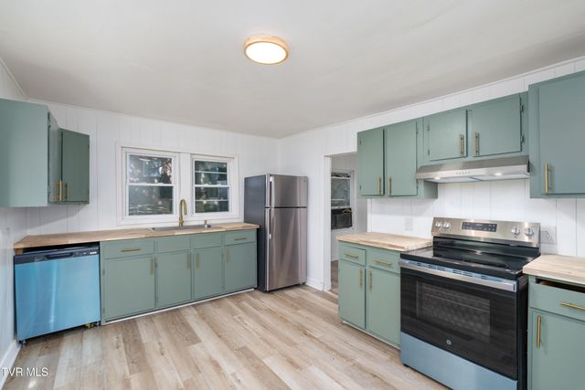 1605 Highpoint Avenue, Kingsport, TN 37665