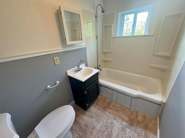139 Curtis Avenue, Rutland City, VT 05701