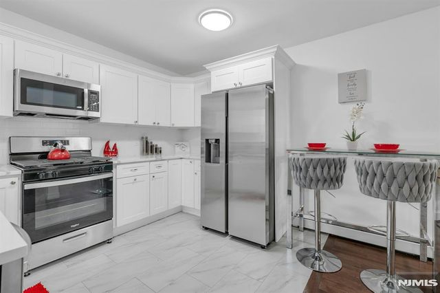 196 2nd Street 1, Englewood, NJ 07631