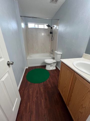 10709 Gentry Lane SW, Albuquerque, NM 87121