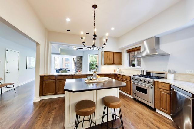 3810 N Fremont Street 2B, Chicago, IL 60613
