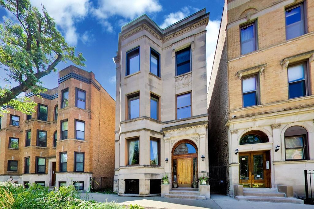 3810 N Fremont Street 2B, Chicago, IL 60613