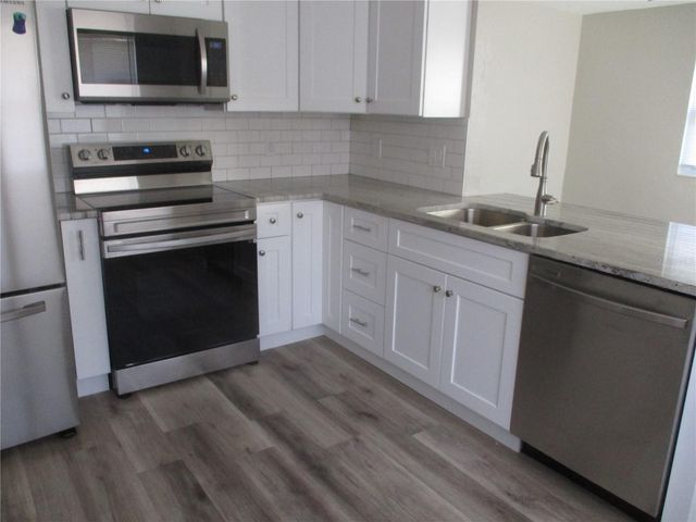 4437 10TH AVENUE S, St Petersburg, FL 33711