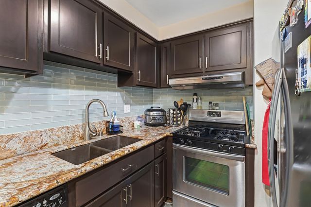 112 Touchstone Pl, West Sacramento, CA 95691