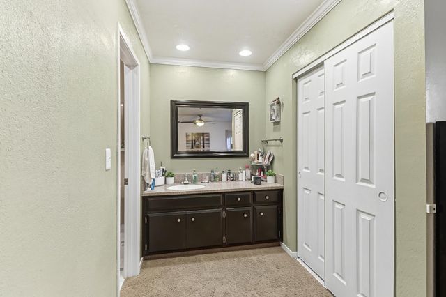 112 Touchstone Pl, West Sacramento, CA 95691