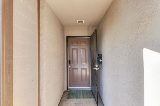 112 Touchstone Pl, West Sacramento, CA 95691