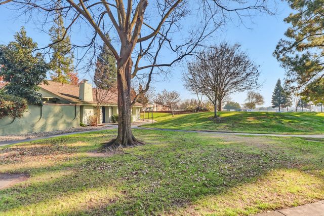 112 Touchstone Pl, West Sacramento, CA 95691