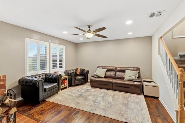 112 Touchstone Pl, West Sacramento, CA 95691