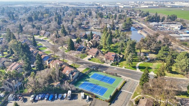 112 Touchstone Pl, West Sacramento, CA 95691