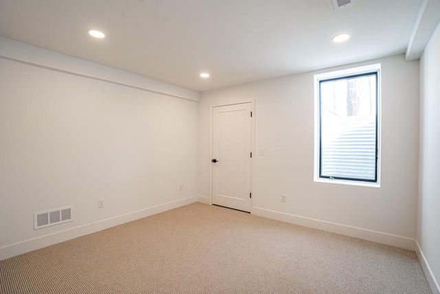 12500 W Scarborough DRIVE, New Berlin, WI 53151