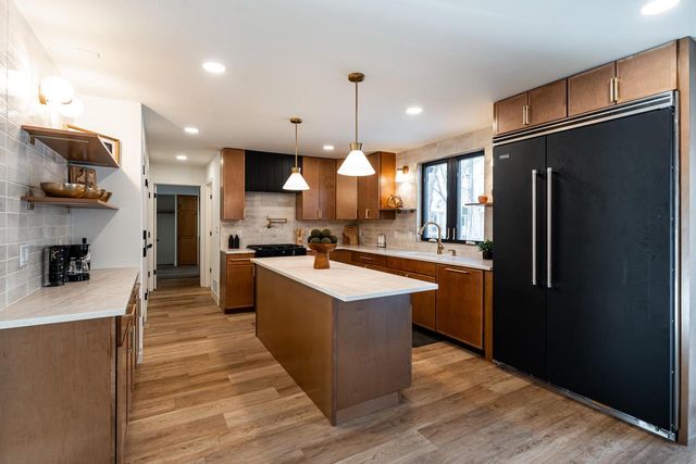 12500 W Scarborough DRIVE, New Berlin, WI 53151