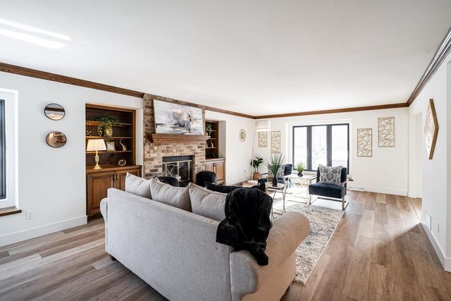 12500 W Scarborough DRIVE, New Berlin, WI 53151